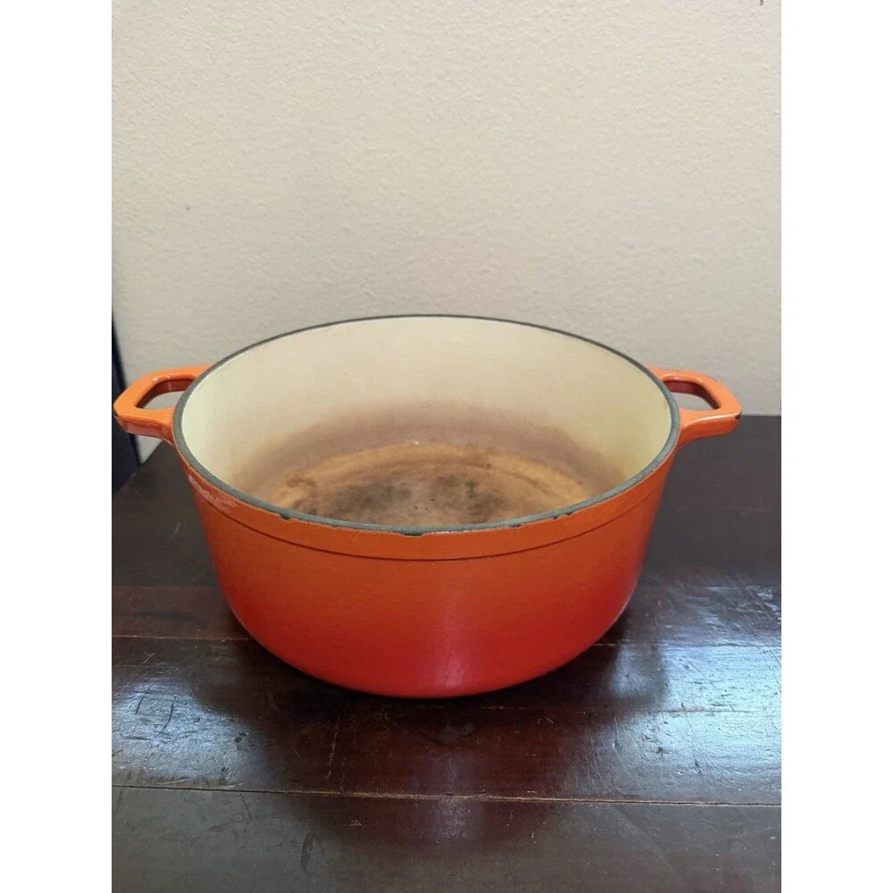 Chasseur Dutch Oven Cast Iron Pot Made In France Orange Size 26 - Pot Only -